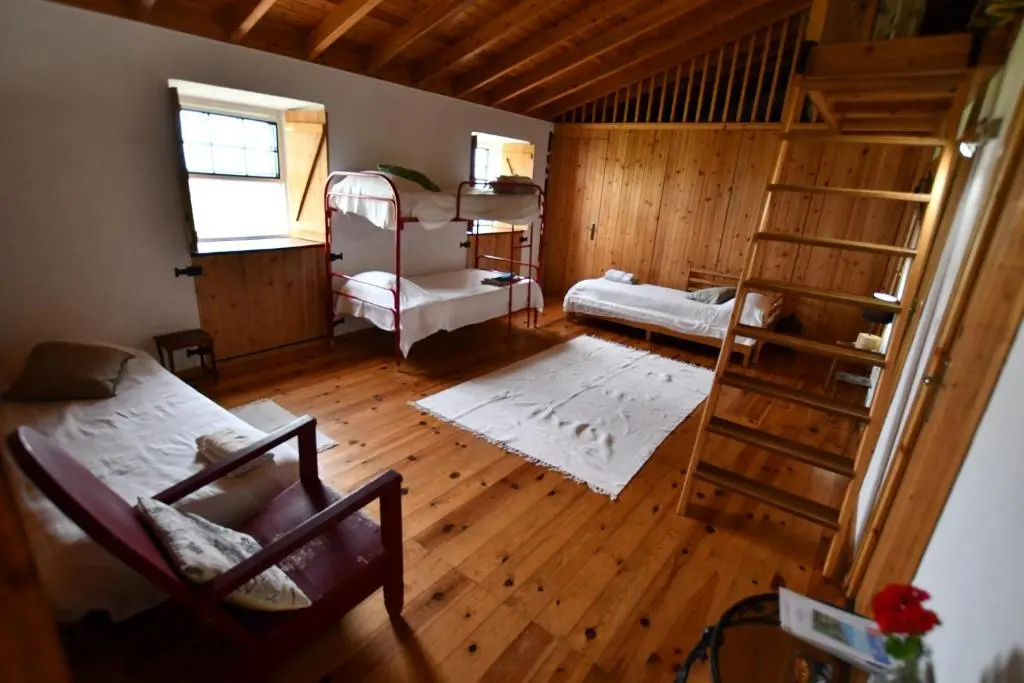 Caldeira Guesthouse