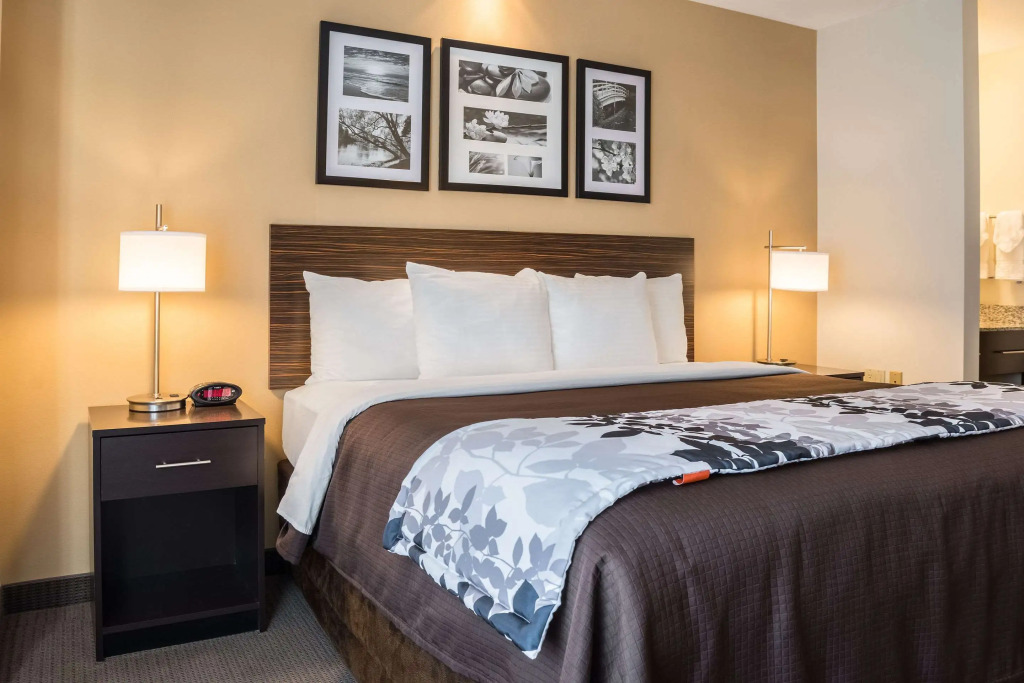 Sleep Inn Bend Crossroads Plaza