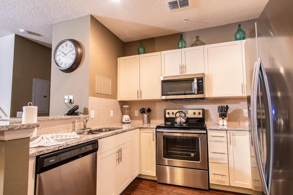 November Special WL 4 Bed 3 Bath Id:273628