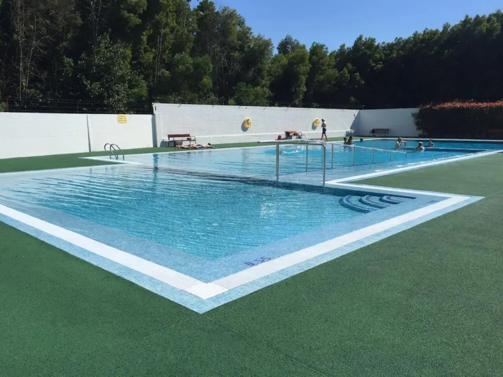 Apartamento con piscina en el centro de Sanxenxo