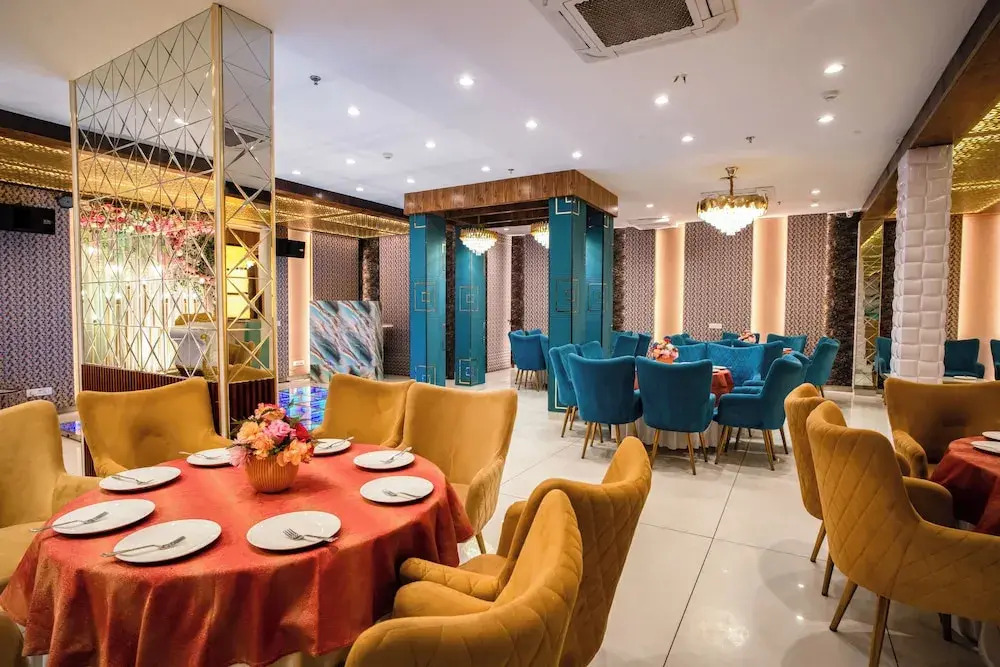 ACR Luxury Hotel