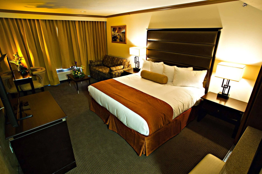 Best Western Plus Rose Country Hotel