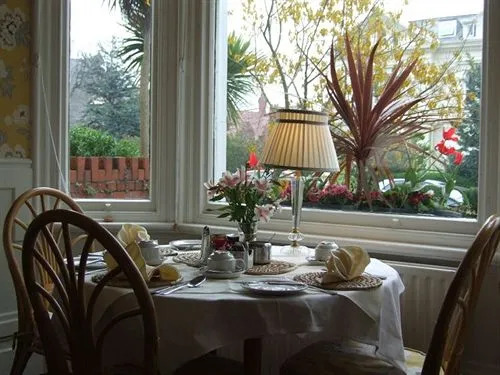 Whitefriars Hotel