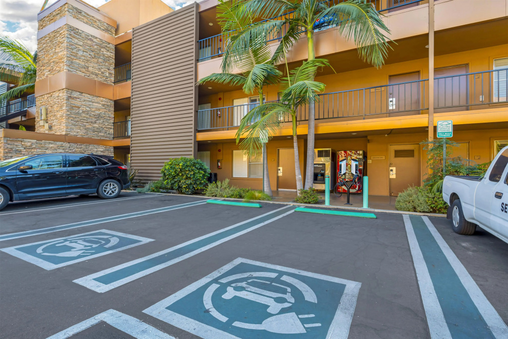 Best Western Plus Stovalls Inn