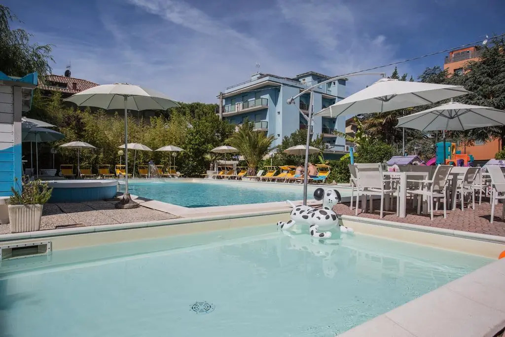 HOTEL TRE ROSE