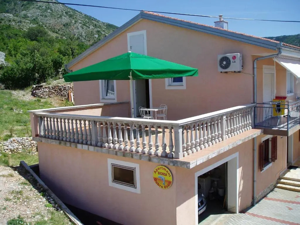 Apartments Bionda Senj
