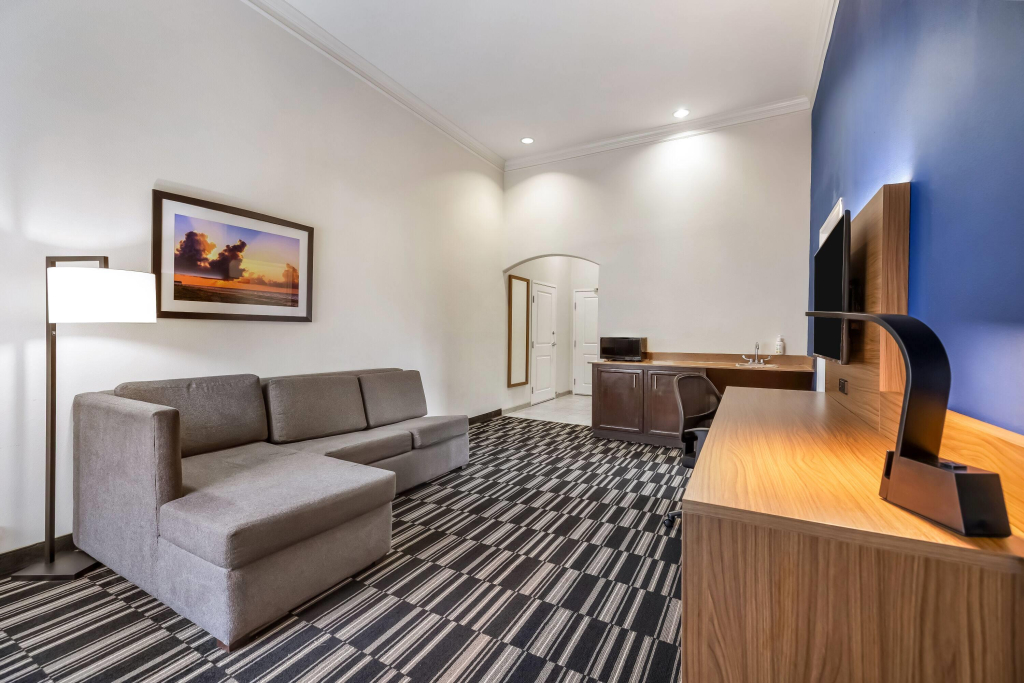 La Quinta Inn & Suites by Wyndham Alvin