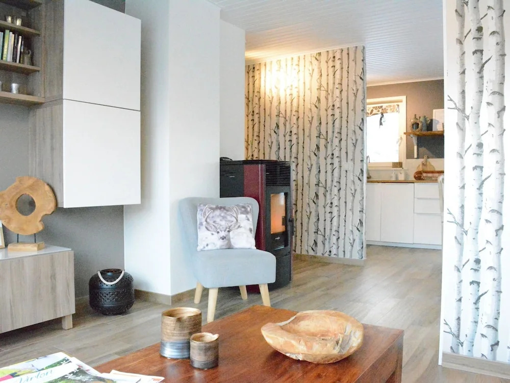 Pleasing Holiday Home in Virton with Garden