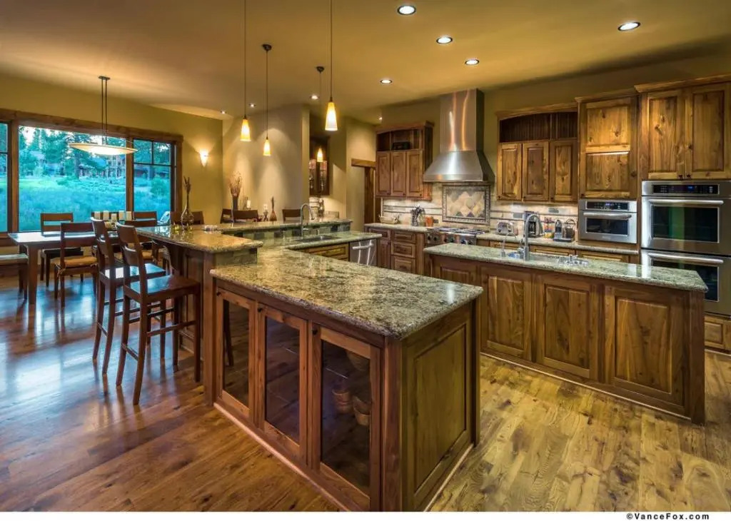 Luxury 4BD Residence on Old Greenwood Golf Course. Free Grocery Delivery