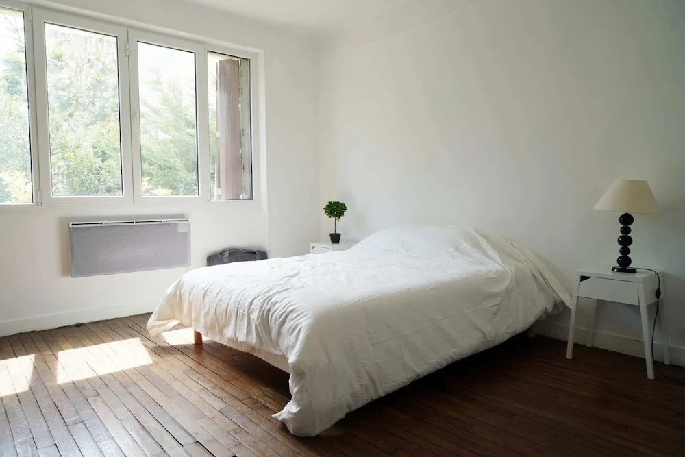 Very Beautiful House With Garden in Puteaux