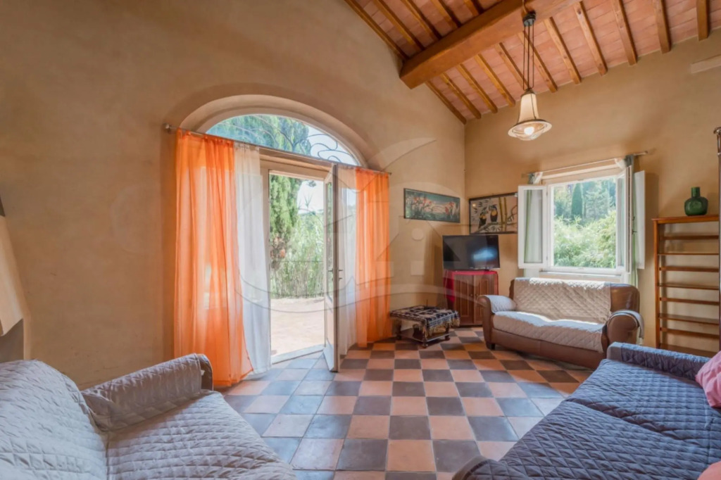 Elegant Villa Ivana 7/8 bed immersed in a green garden 600 meters from Reale beach-VILLA IVANA