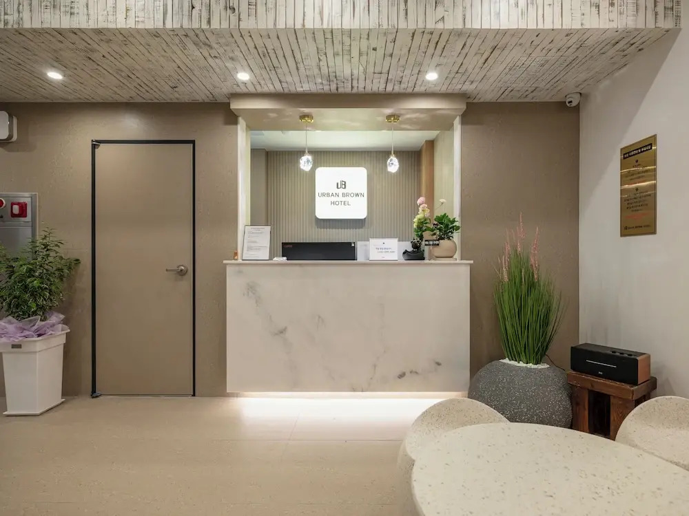 Urban Brown Hotel