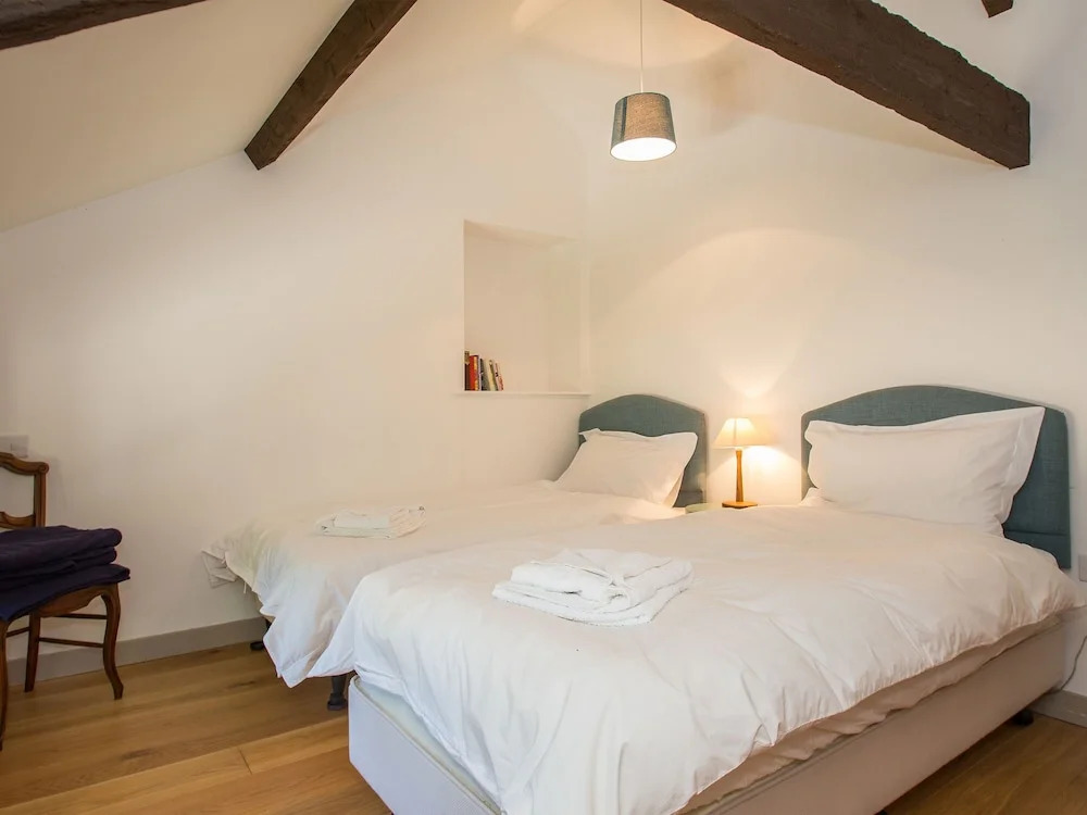 Elegant Holiday Home in Tavistock With Garden, Barbecue, Fireplace