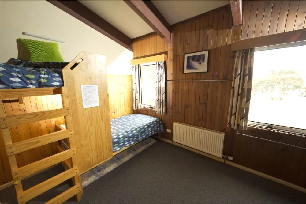 Tanderra Ski Lodge