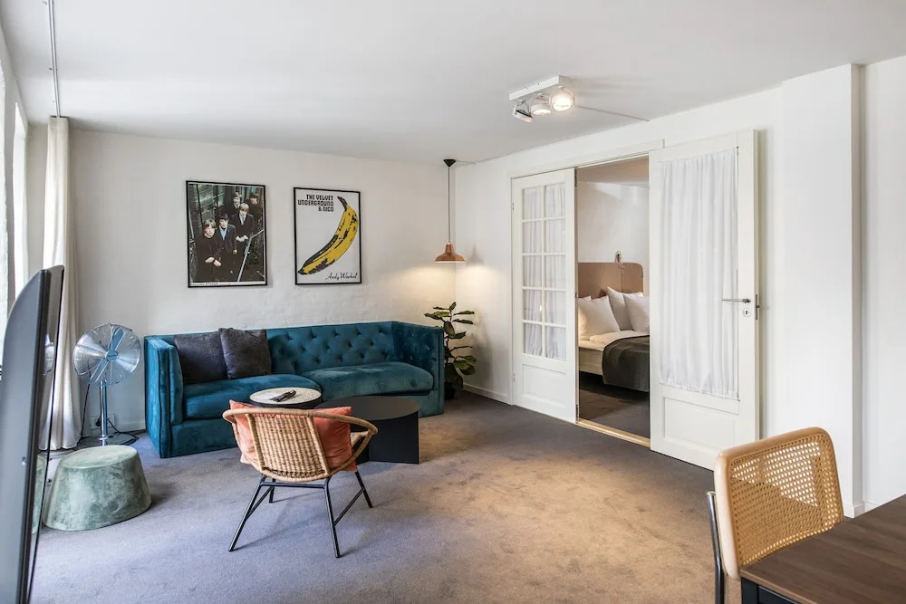 Churchill 2BR by Daniel&Jacobs