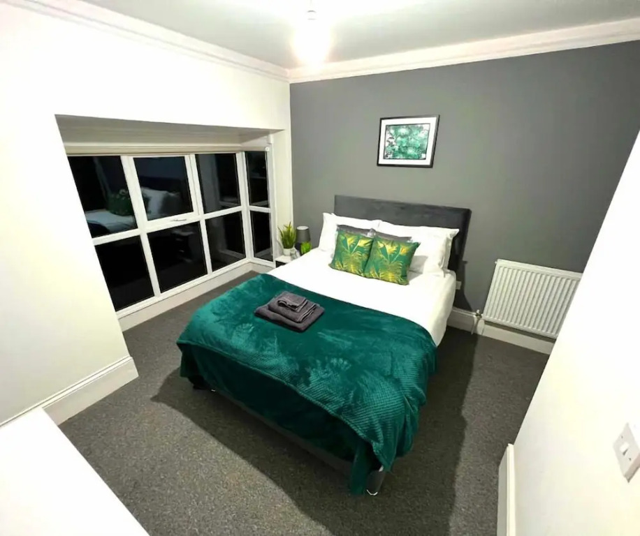 Chantry Suites by SA Stays