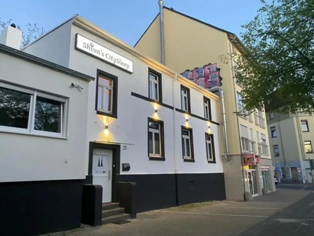 Shivas City Aparthotel
