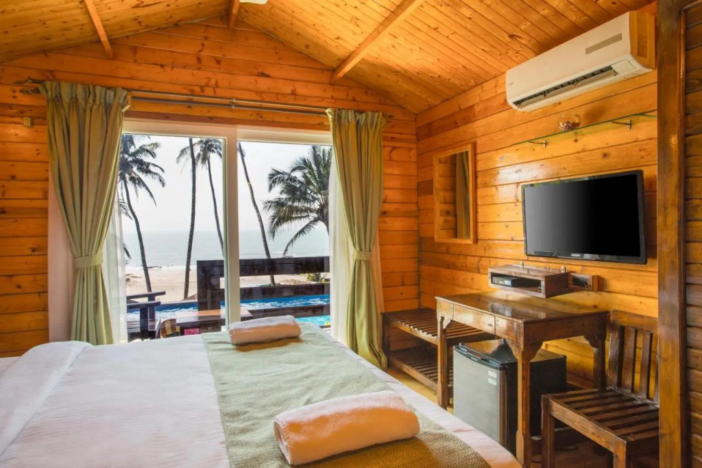 Antares Beach Resort