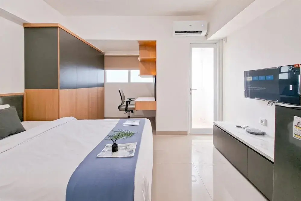 Studio Near Krl Station At Cisauk Point Apartment