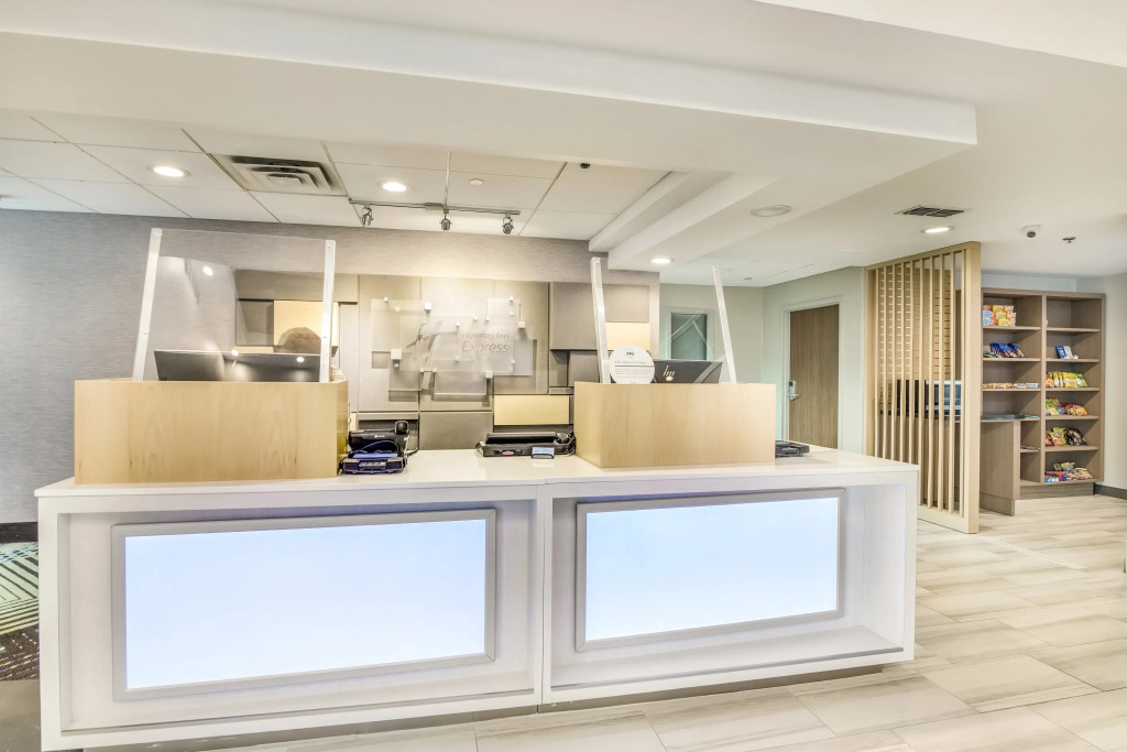 Holiday Inn Express & Suites Longview North by IHG
