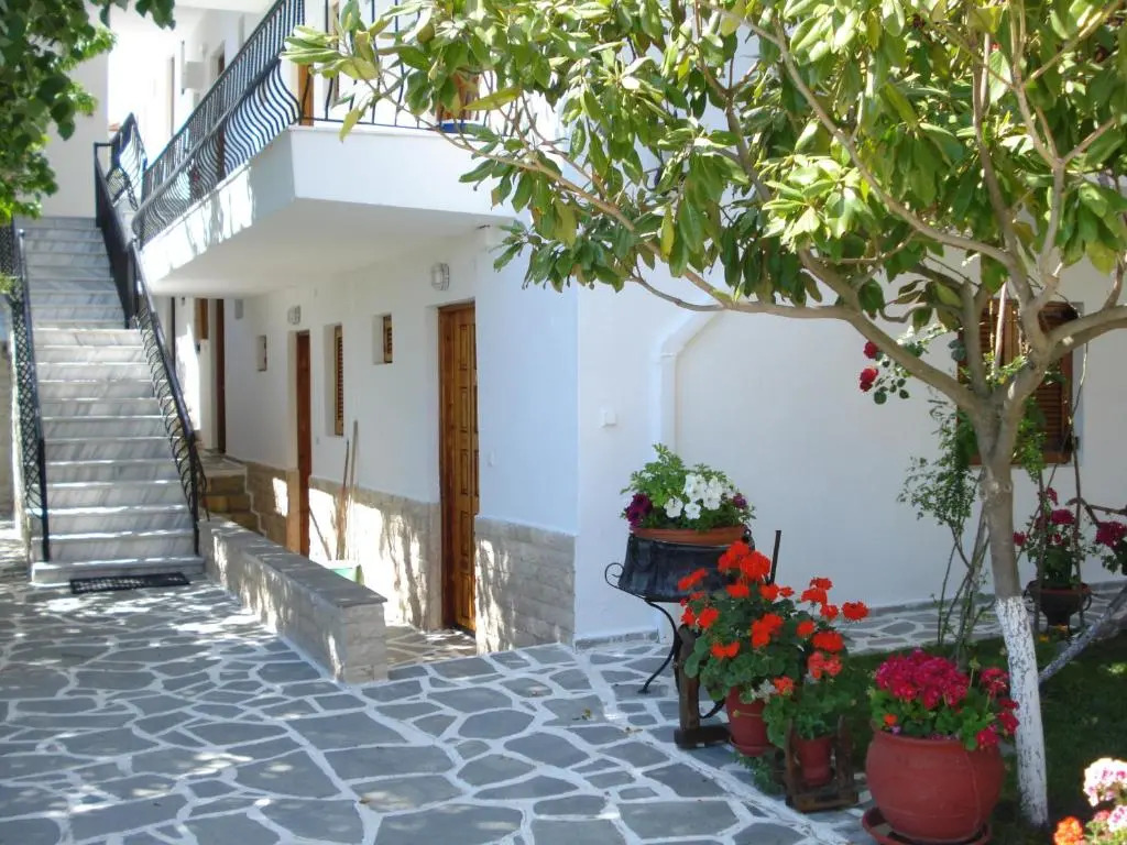 Apartments Eytyxia