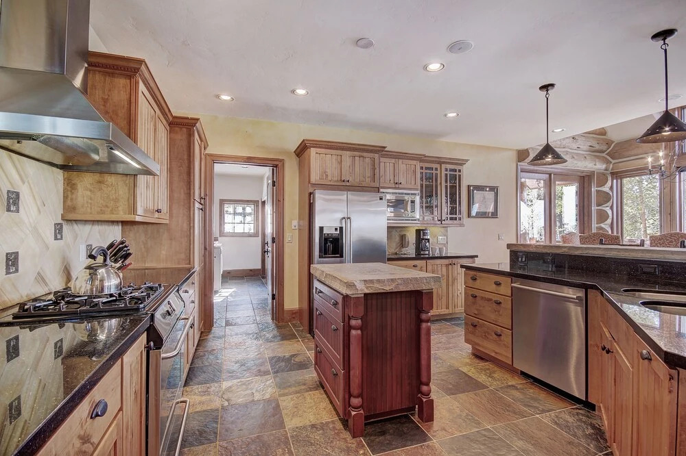 Ten Mile Estate 4 Bedrooms 4.5 Bathrooms Home