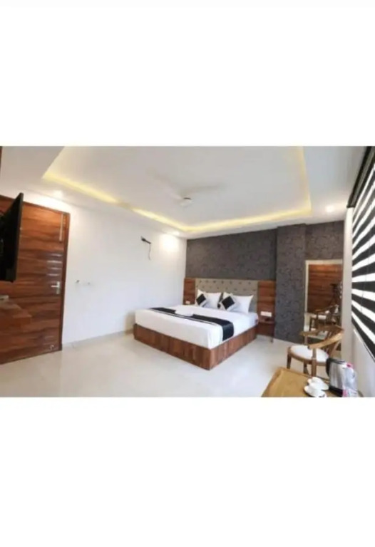 Hotel Deluxe Stay Inn