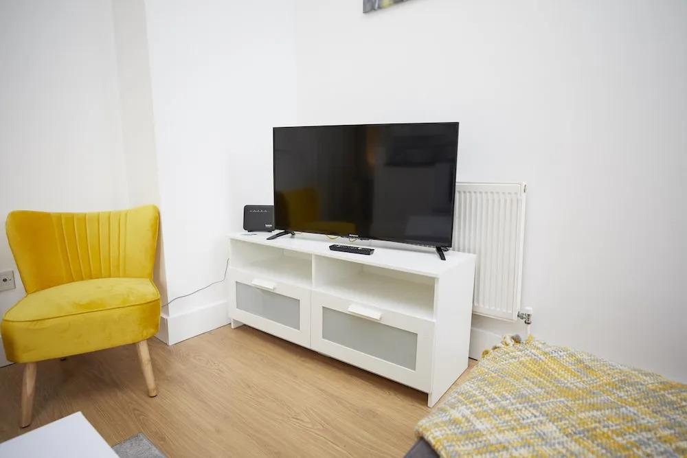 Lovely 2 bedroom apartment on Shirley Road in Southampton with free parking