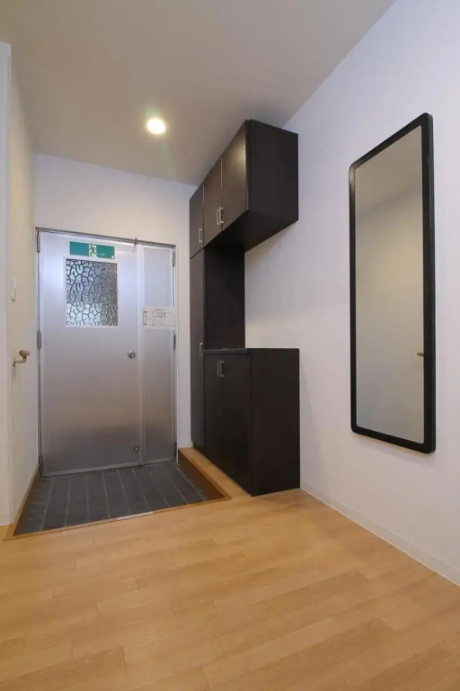 bHOTEL246 Large 2BR Apt 10PPL near Peace Park 301