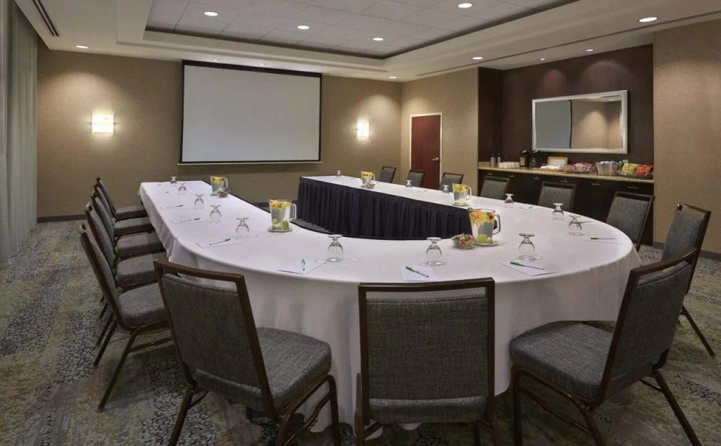 Courtyard by Marriott Kingston Highway 401
