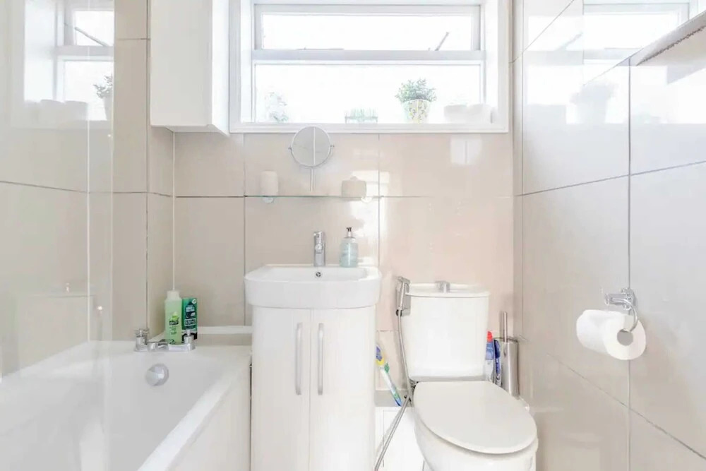 Lovely 3BD Family Home With Garden - Richmond!