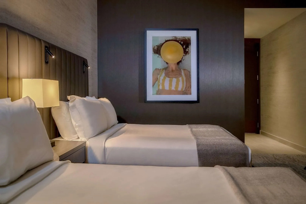 THesis Hotel Miami Coral Gables, Curio Collection by Hilton