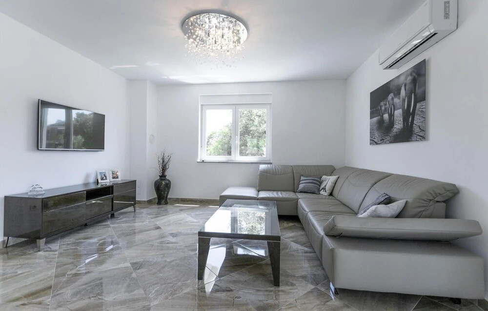 Nice Home in Buje With Wifi and 2 Bedrooms