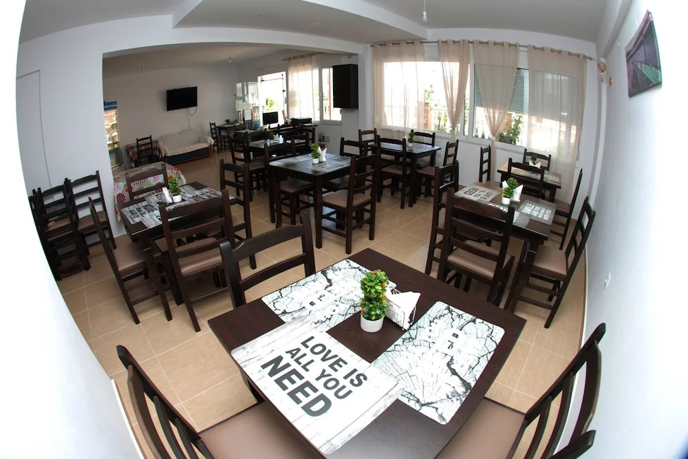 Hotel Eleana & Apartments