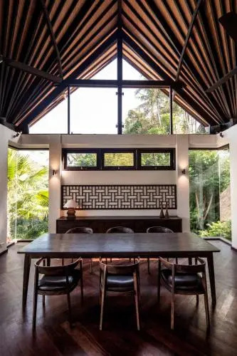 Villa Naga Putih