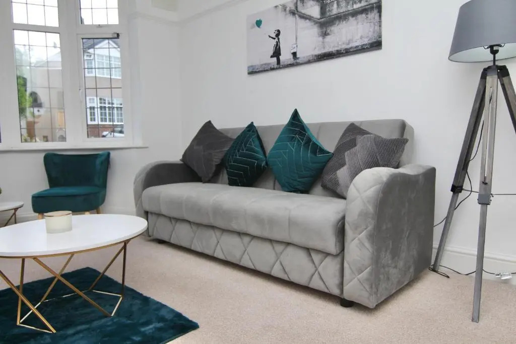 Seedfield House - Elegant Stylish Home