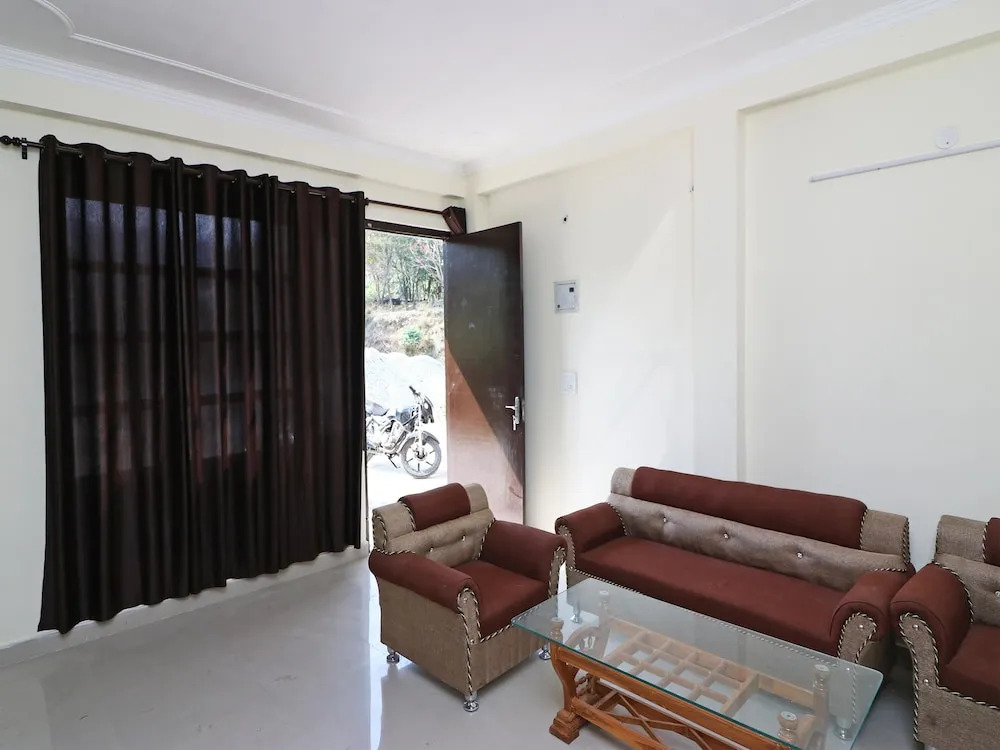 OYO 14193 Home Exotic 2BHK Cottage Sattal Road