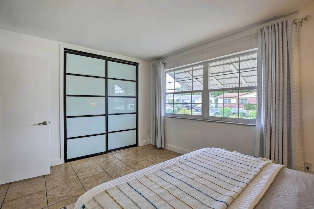 Private Pool & Dock: Coconut Creek Home