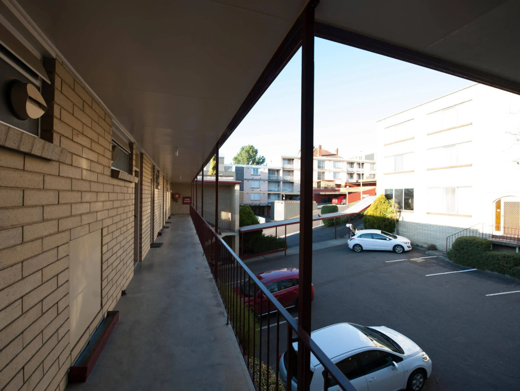 Parklane Motel