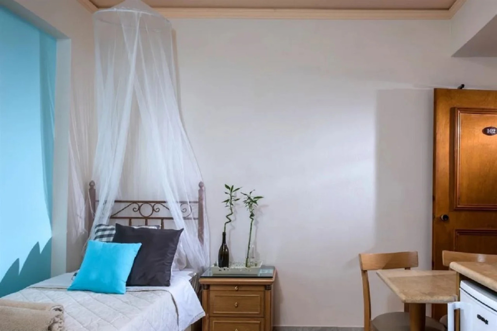Socrates Hotel & Villas Malia Beach