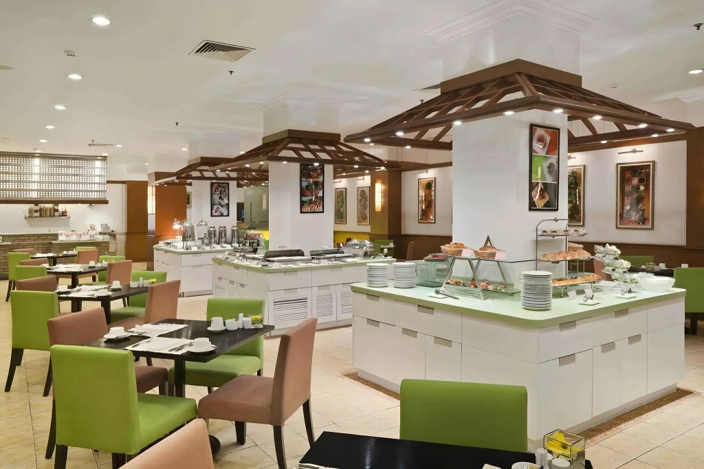 Отель Park Inn by Radisson Shanghai Downtown