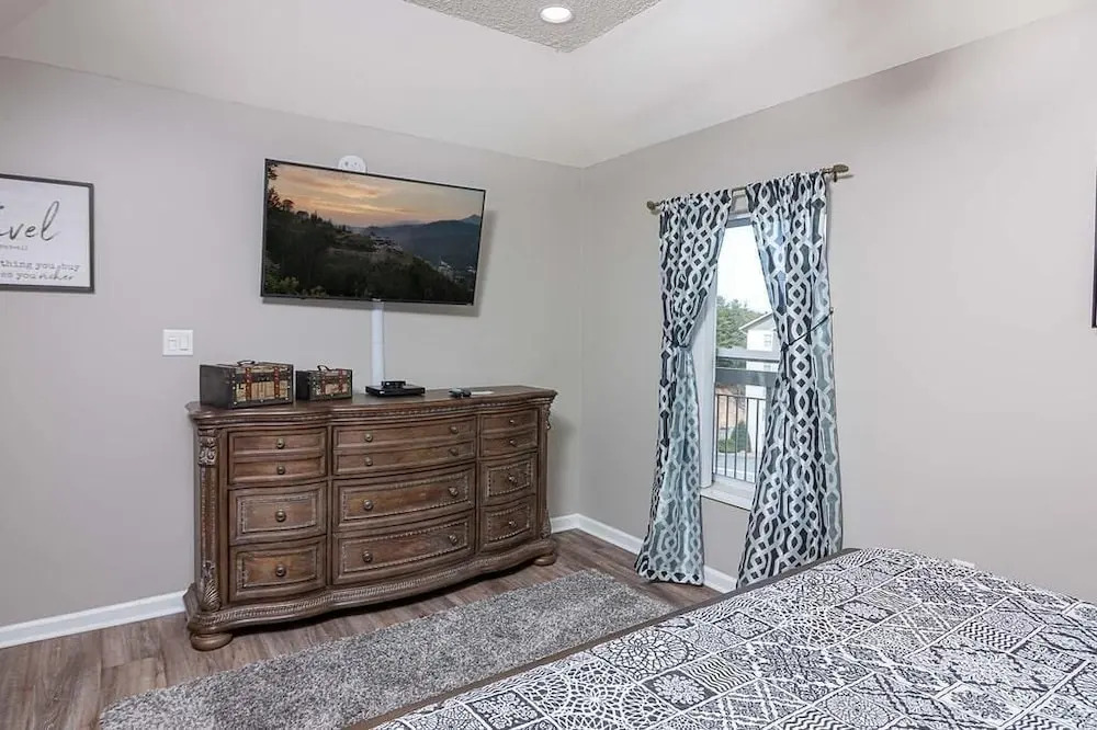 Whispering Pines 654