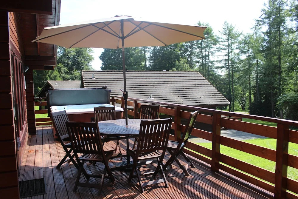 Lady Galloway Lodge 28 with Hot Tub, Newton Stewart