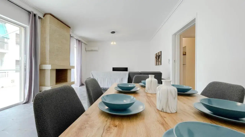 Filis Sunny 80sqm apt in Viktoria