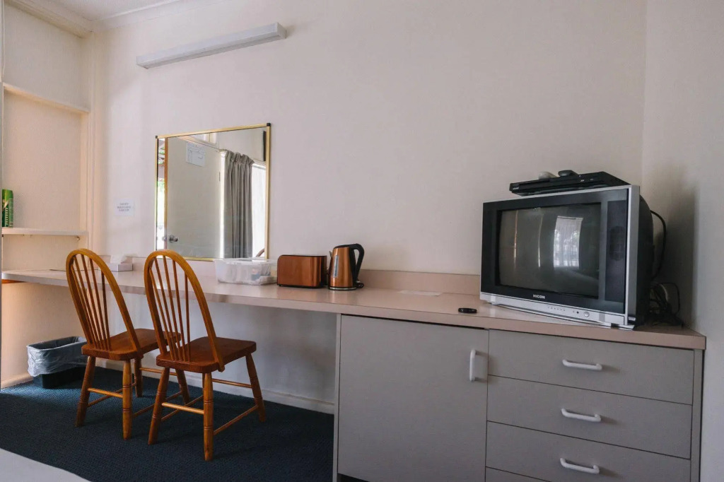 London Motor Inn