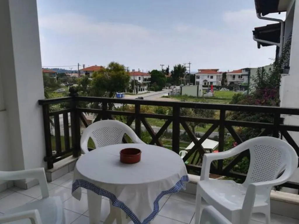 Melina Apartments - Holiday Apartment in Nikiti