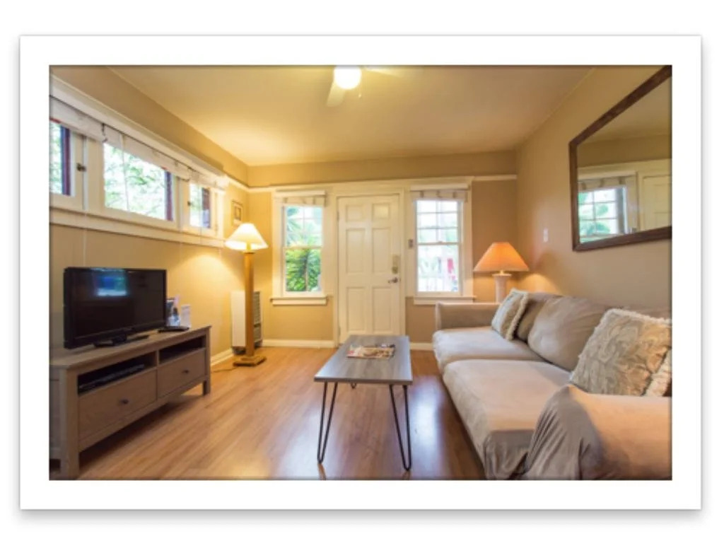 Hollywood Hills Suites