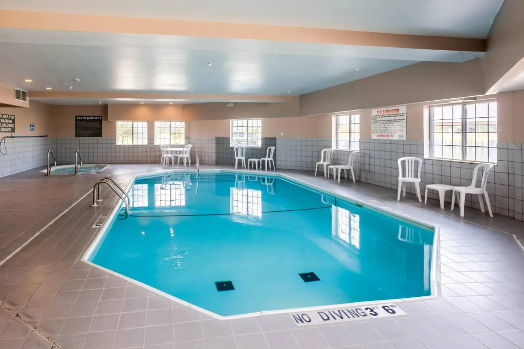 Quality Inn & Suites Lincoln North