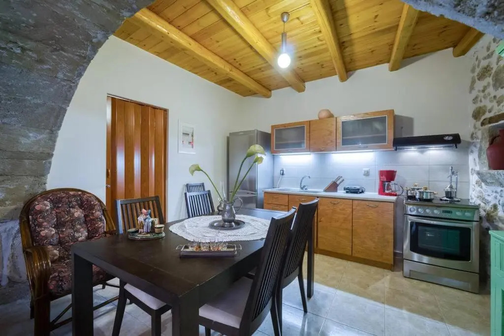 Skountakis House