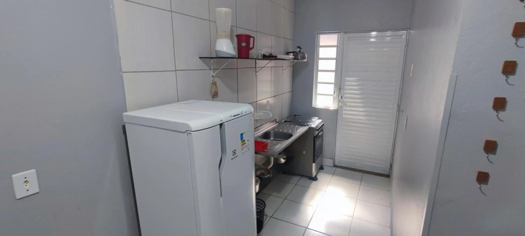 Estúdios Individual na Meia Praia ar, wifi, vaga, cozinha, tv smart - 10 x no cartão sem juros